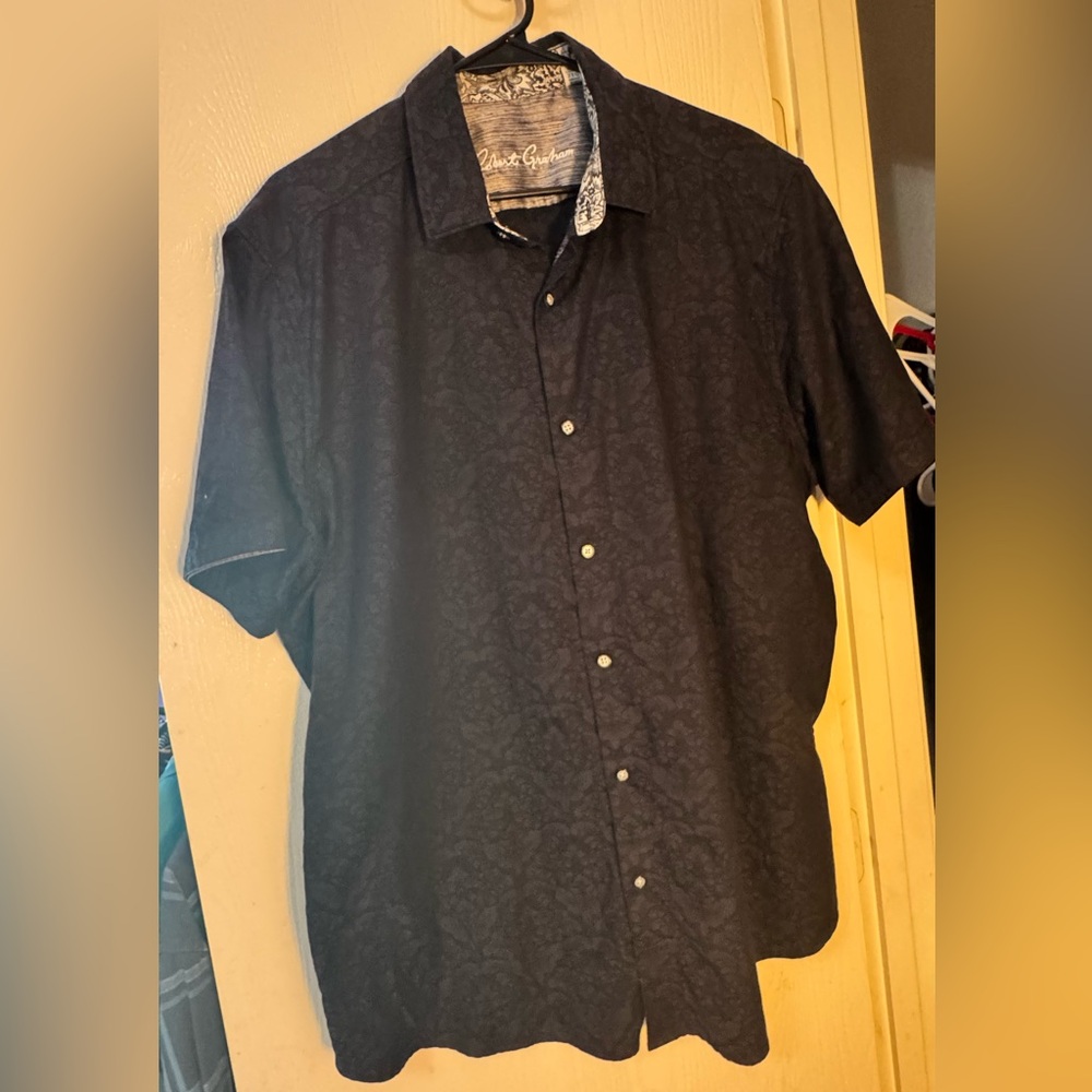 Robert Graham Black Short-Sleeve Jacquard Button-Down with Contrast Inner Collar